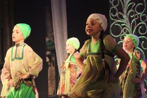 Юные артисты ГДК им. Ленина поздравили мам с праздником (ФОТО)