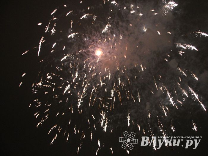 Великие Луки к встрече Нового года готовы (ФОТО)