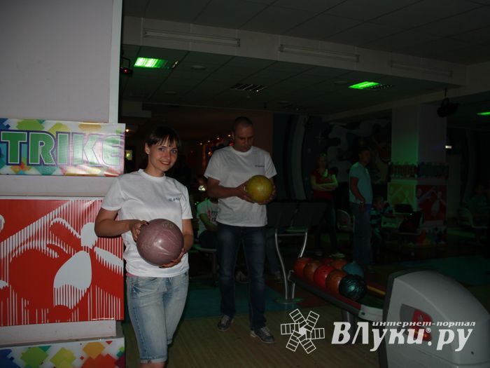 В Великих Луках прошел турнир по боулингу среди СМИ (фото)