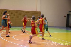 Великолукские баскетболисты стали победителями междугородних соревнований по баскетболу