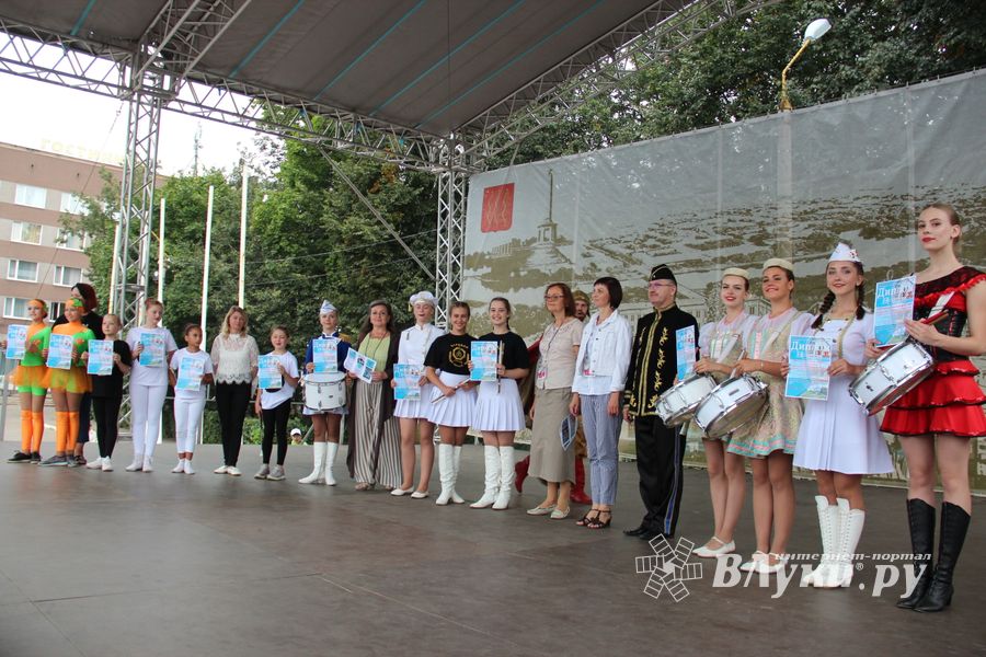 Лучшие мажоретки и барабанщицы награждены (ФОТО)