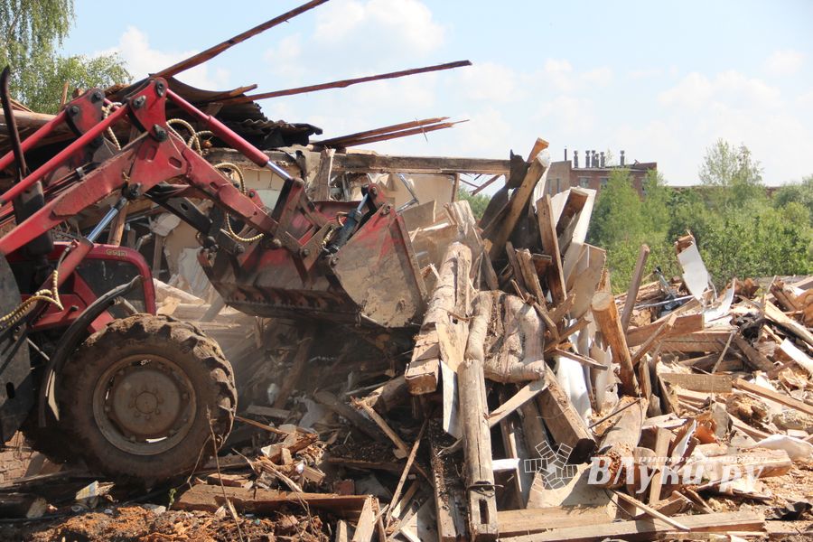 Здесь будет въезд на путепровод (ФОТО)