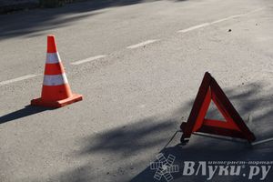 В Великих Луках на улице Первомайской водитель Жигулей сбил 82-летнюю женщину