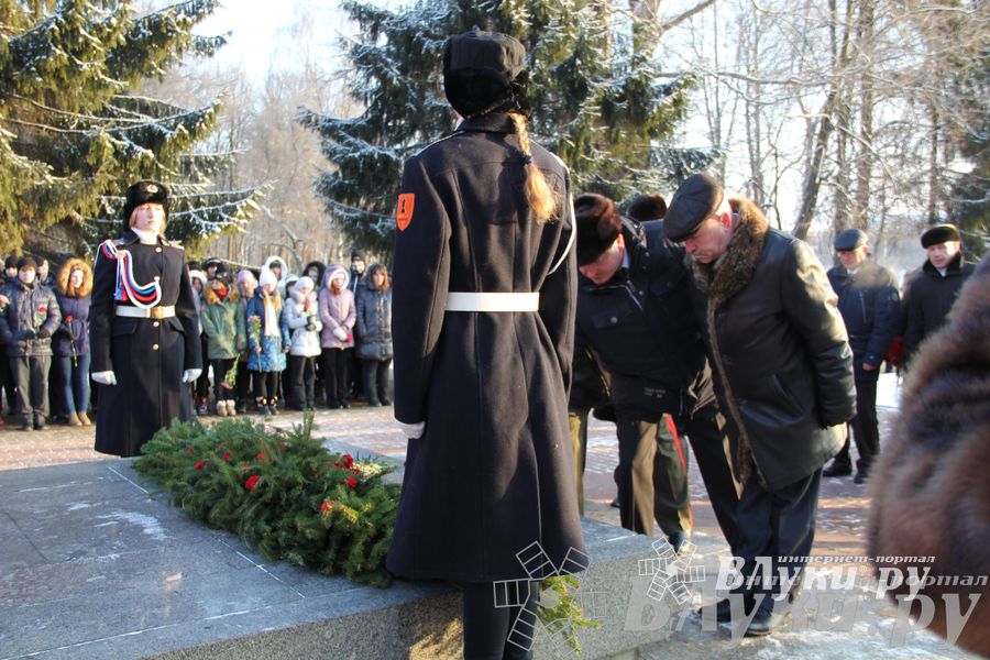 Торжественные мероприятия, посвященные 71-й годовщине освобождения Великих Лук от немецко-фашистских захватчиков (фото)