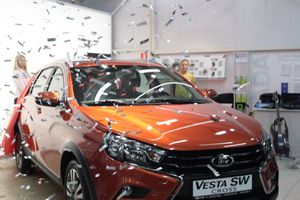 В Великих Луках прошла презентация LADA Vesta SW Cross (ФОТО)
