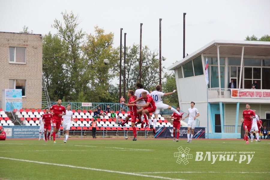 «Луки-Энергия» уступила дома «Твери» (ФОТО)