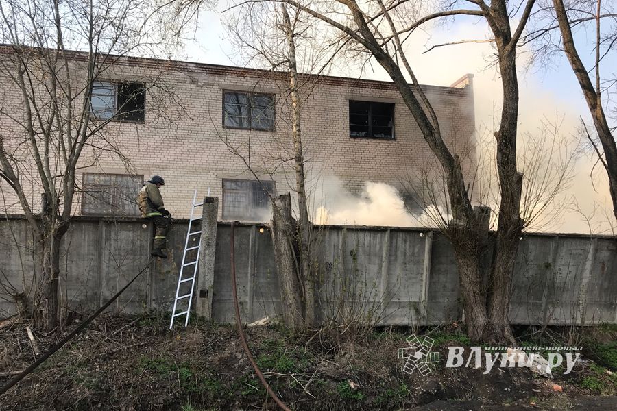 Подробности пожара на мебельном (ФОТО)