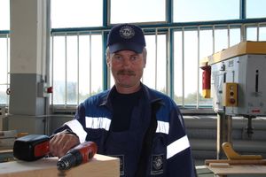 А.А. Иванов, станочник деревообрабатывающего цеха