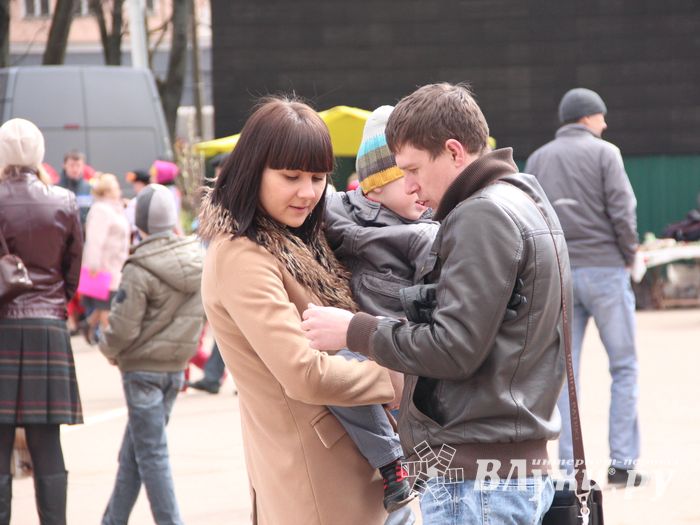 В Великих Луках проходит Весенняя ярмарка