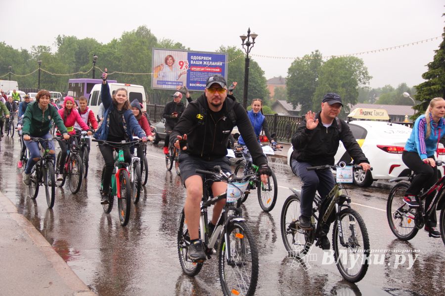 Зигзаг здоровья выполнили великолукские велосипедисты (ФОТО)