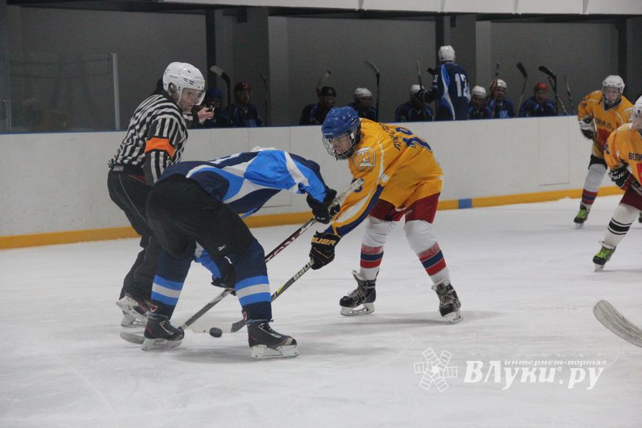 В великолукском «Айсберге» прошли матчи Чемпионата Псковской области по хоккею (ФОТО)