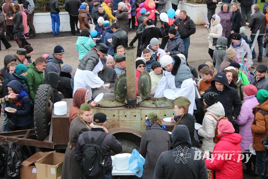 В Великих Луках День Победы празднуют все поколения (ФОТО)