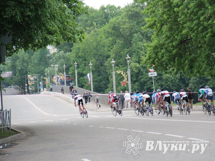 Гонка-критериум по велосипедному спорту