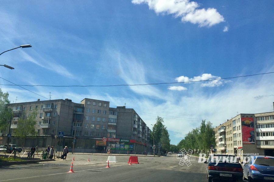 В Великих Луках завершается дорожный ремонт на проспекте Гагарина (ФОТО)