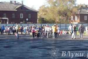 В Великих Луках прошли соревнования учащихся «Шиповка юных» (фото)