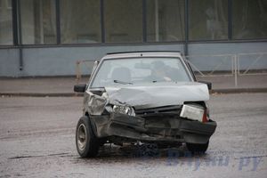 ДТП на перекрестке проспекта Гагарина и улицы Дьяконова (ФОТО)