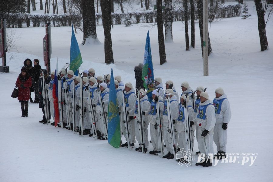 Десантники, участники сверхдальнего лыжного похода, прибыли в Великие Луки (ФОТО)