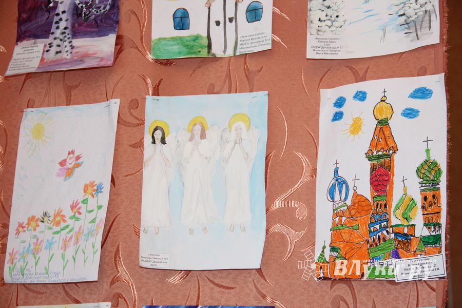«Красота Божьего мира» в рисунках дошколят Великих Лук (ФОТО)