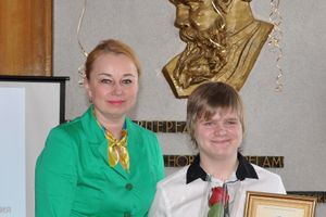 В Великих Луках вручили награды юным дарованиям (ФОТО)