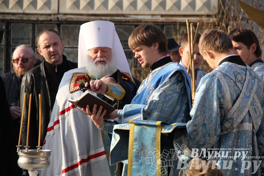 У храма святителя Тихона теперь есть освященные кресты