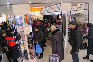 В Великих Луках открылся первый антикризисный магазин «FixZone» (ФОТО)