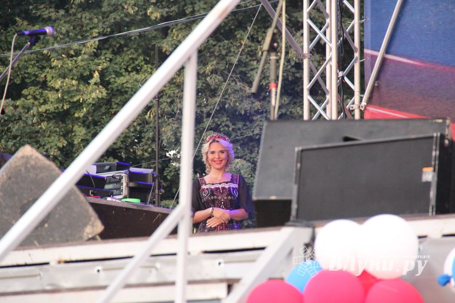 Людмила Чурсина и Пелагея поздравили Великие Луки с 850-летием (ФОТО)