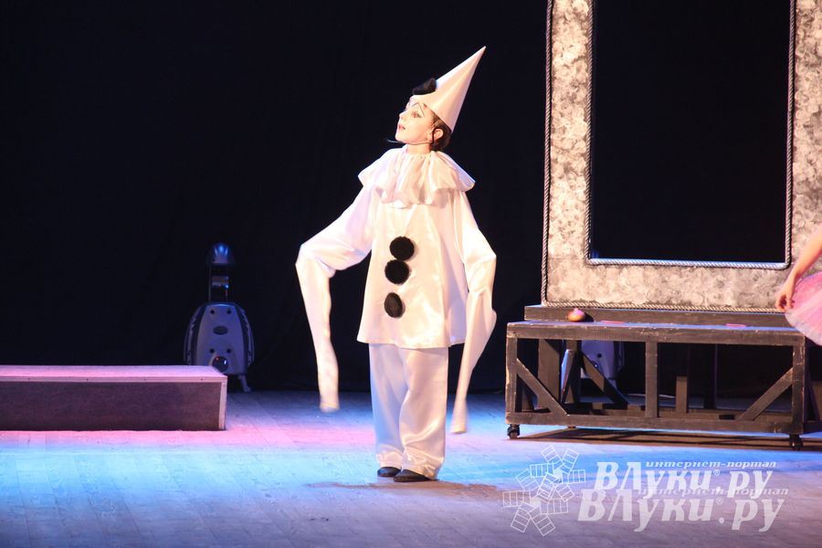 В городском ДК им. Ленина состоялась премьера музыкальной сказки «Буратино»