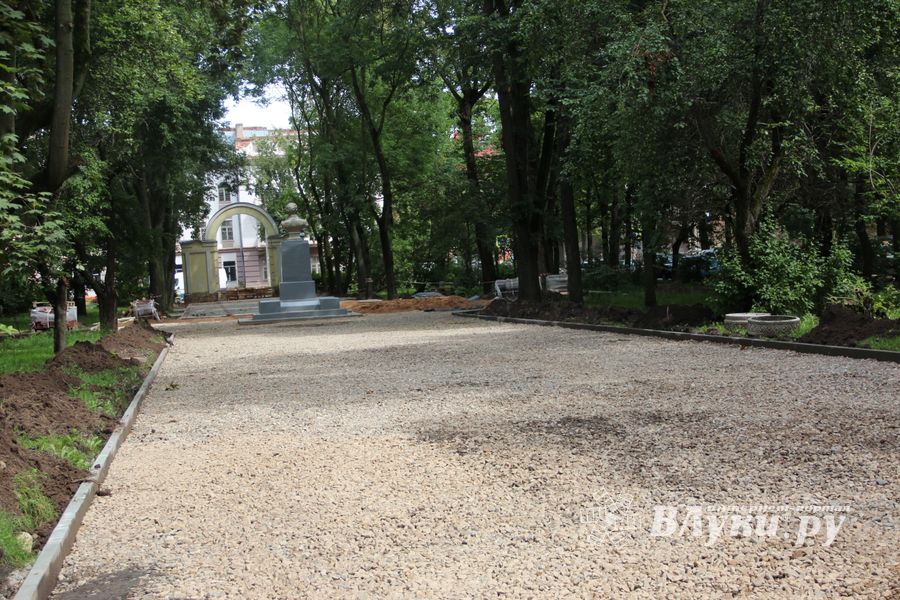 Великие Луки: краски, парки и «движение затруднено» (ФОТО)