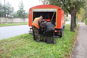 На пр. Гагарина чистят ливнёвку (ФОТО)