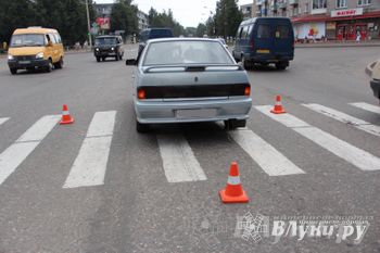 ДПТ на пр. Гагарина: водитель, двигаясь задним ходом, сбил женщину на «зебре» (ФОТО)