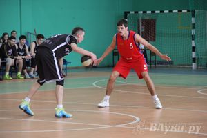 игра за 1 место, юноши: РГУФКСиТ (Москва) — ВЛГАФК (В. Луки)