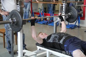 В Великих Луках прошел Чемпионат города по Русскому жиму и армлифтингу (фото)