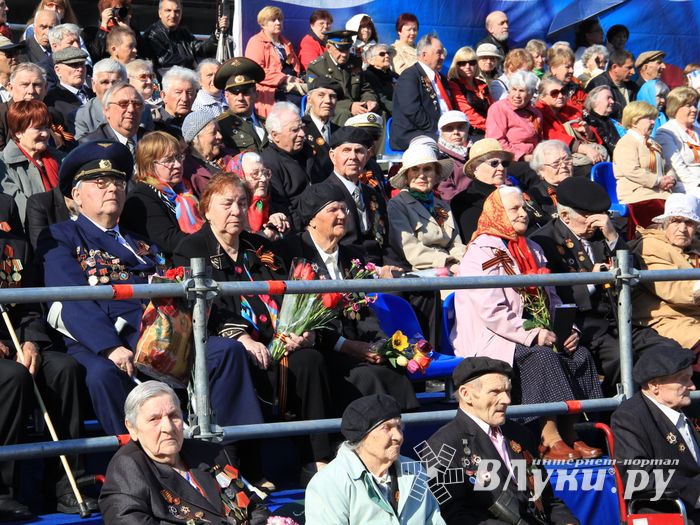 Великие Луки отмечают День Победы