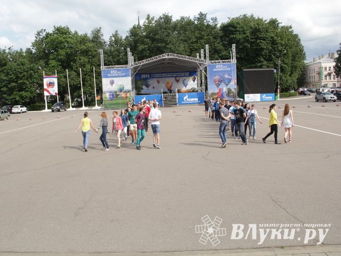 Репетиция вальса