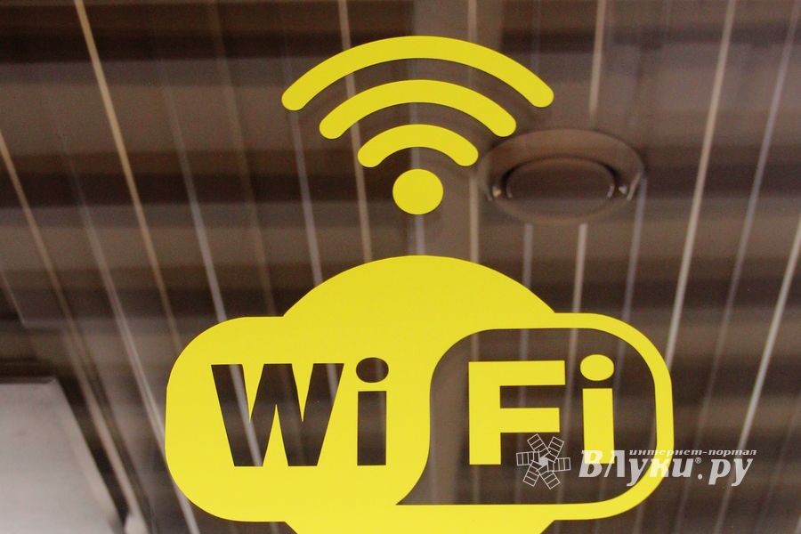 Автомойка в Великих Луках дарит подарки в День автомобилиста (ФОТО)