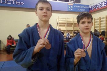 Великолукские самбисты привезли «бронзу» из Торжка (ФОТО)