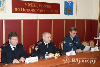 Прошло совещание представителей оперативных подразделений УМВД и УФСИН России по Псковской области (фото)