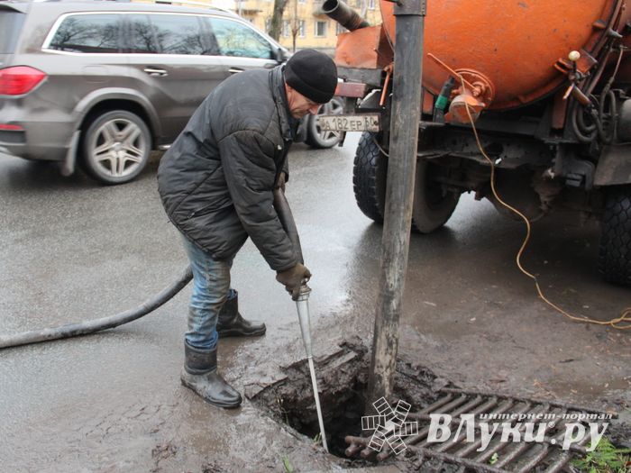 На пр. Гагарина временно затруднено движение (ФОТО)
