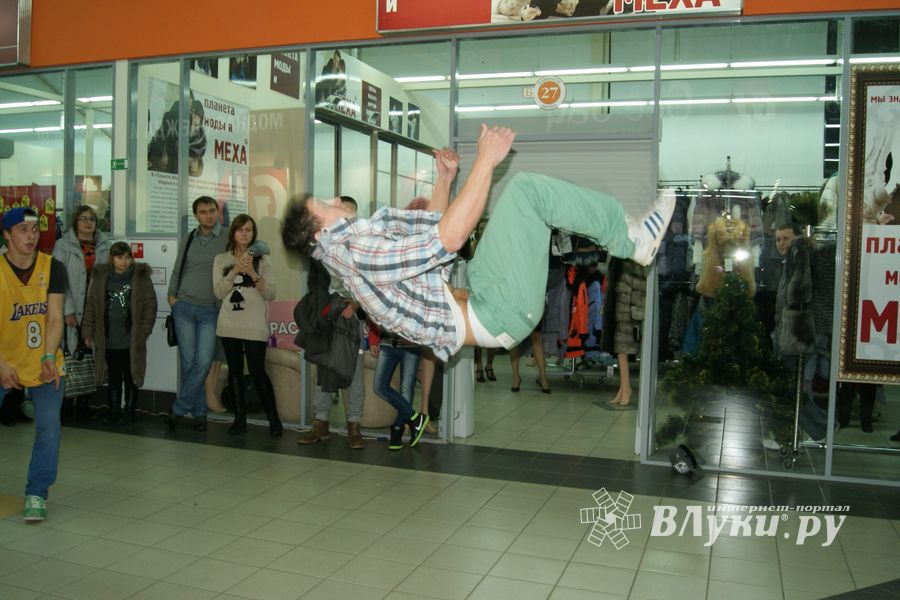 Ночь Распродаж в ТЦ «Апельсин»