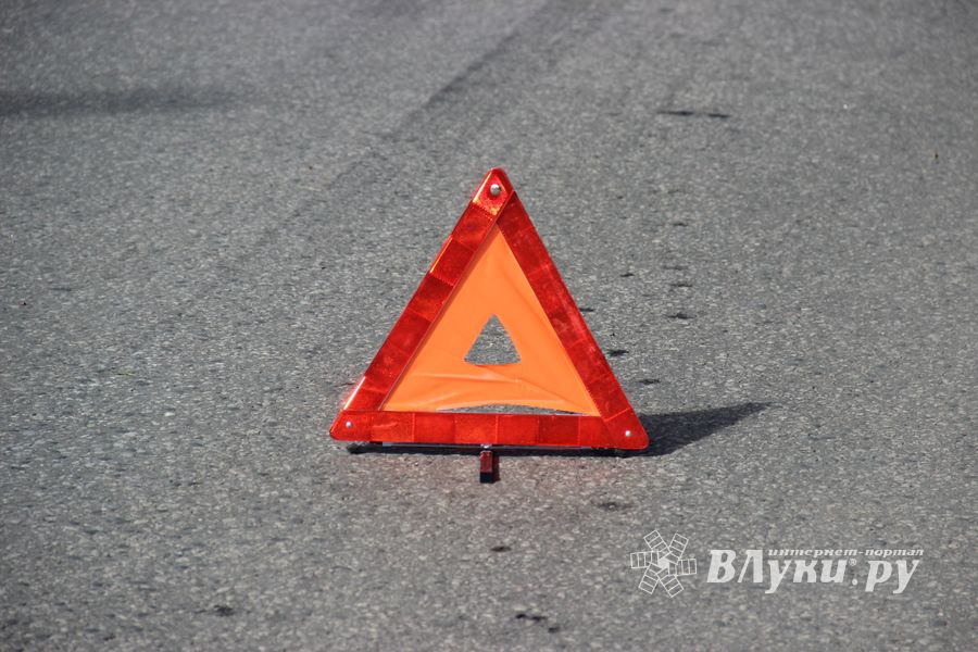 На Гагарина в Великих Луках столкнулись два «немца» (ФОТО)