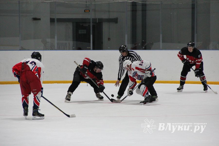 Уверенная победа «Экспресса» на ледовой арене (ФОТО)