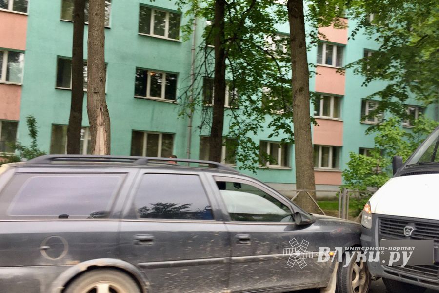 ФОТОФАКТ: ДТП на проспекте Октябрьском