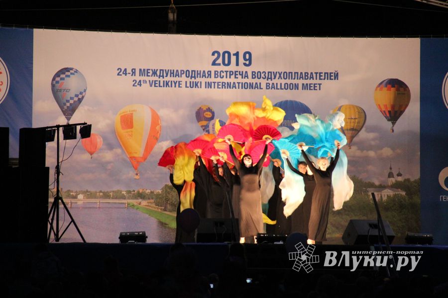 Ночным свечением аэростатов завершилась 24-я Международная встреча воздухоплавателей (ФОТО)