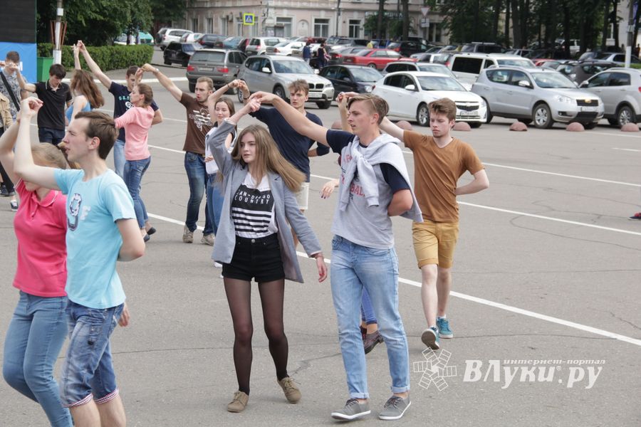 Репетиция вальса