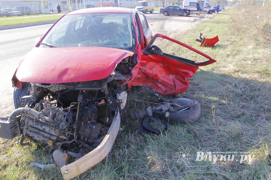 ДТП с пострадавшими в Великих Луках (ФОТО)