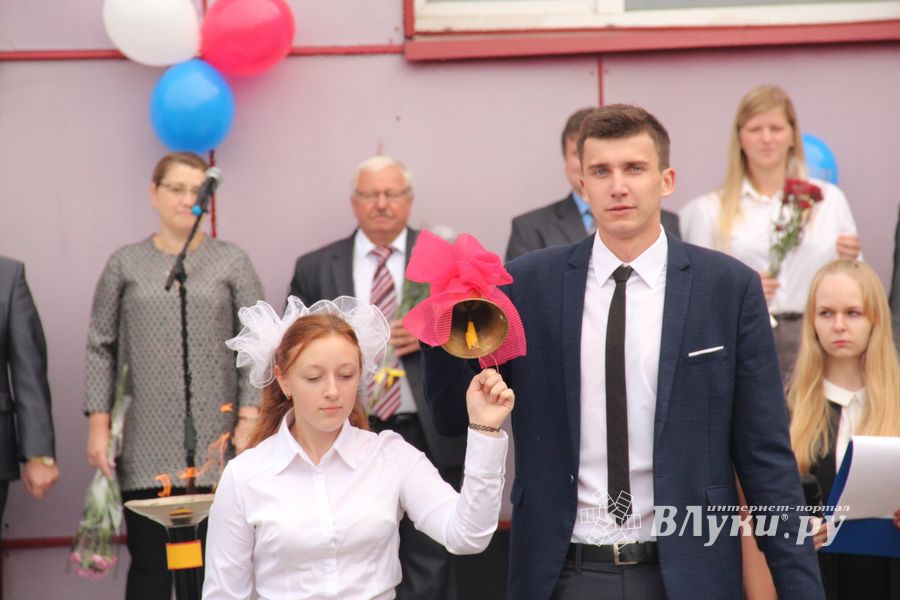 ВГСХА встретила первокурсников пирогами (ФОТО)