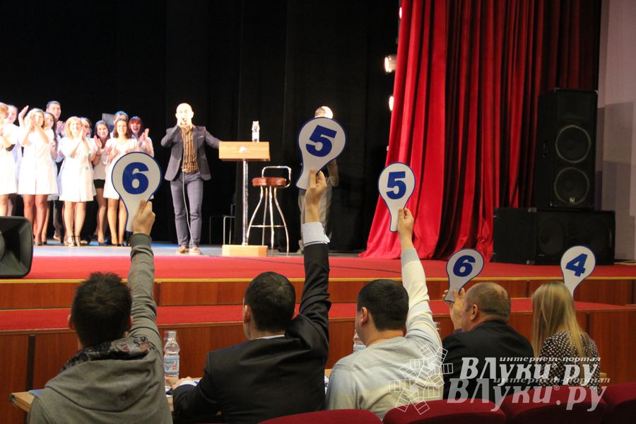 Великолукские КВНщики «перезагрузились» (фото)