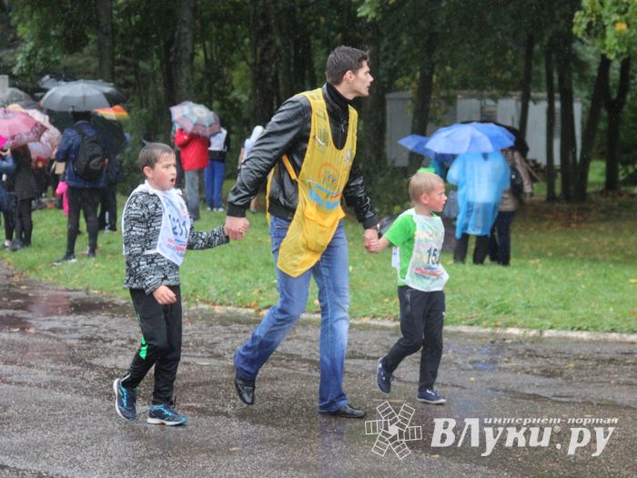 В Великих Луках прошел «Кросс Нации - 2015» (фото)