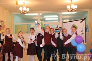 Великолукских лицеистов посвятили в «Маленькие мастера»