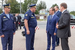 Медведев возложил цветы к памятнику десантникам 6-й роты (ФОТО)